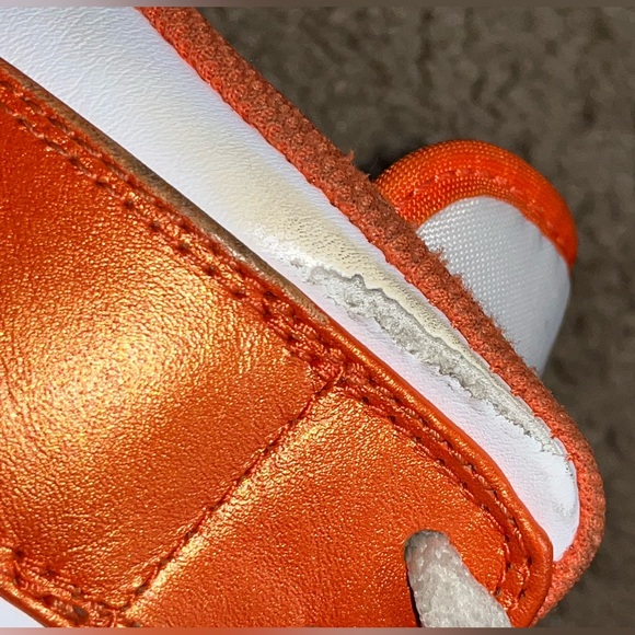 Air Jordan 1 Mid SE 'Electro Orange' - Picture 4 of 10